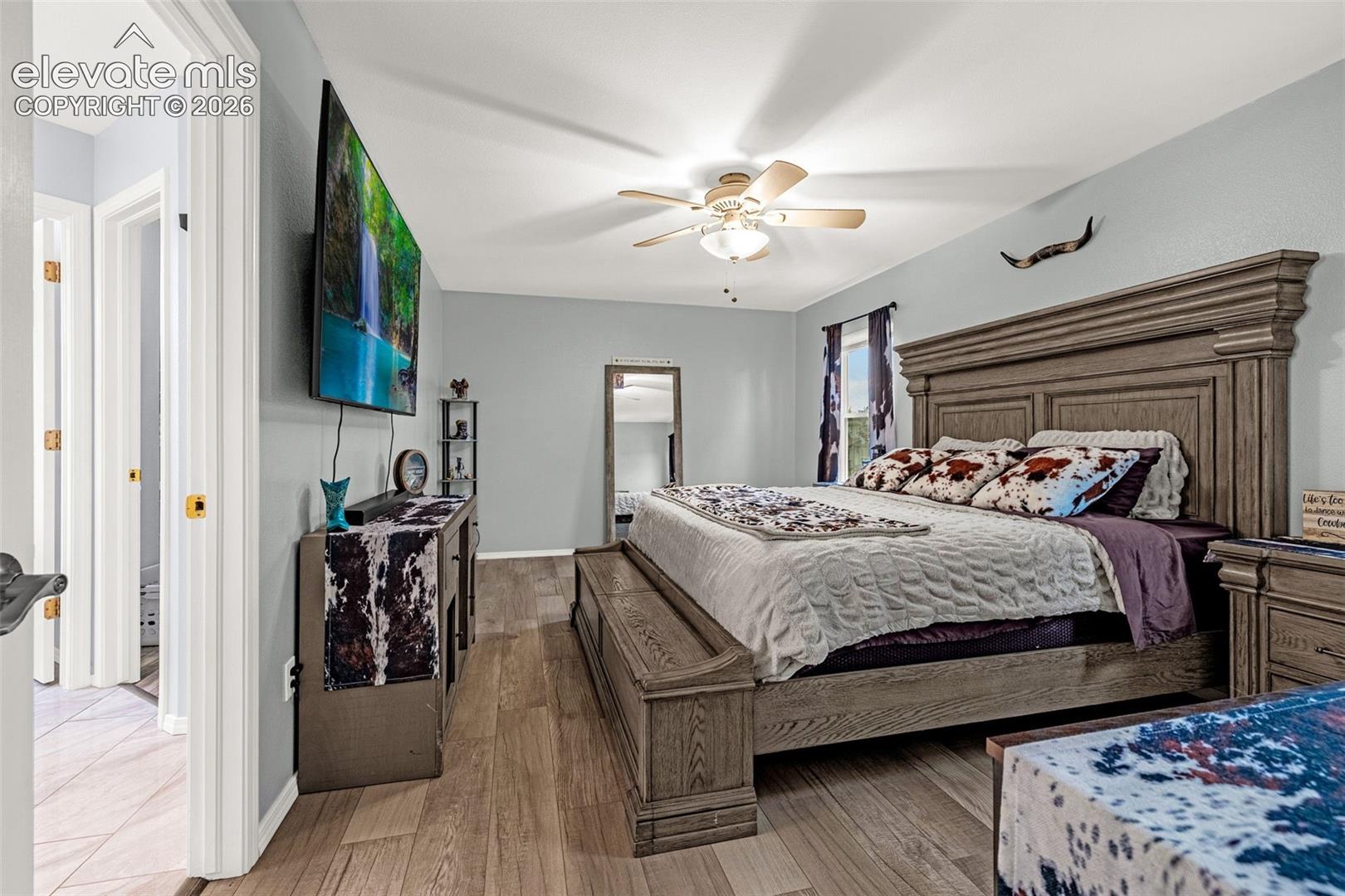 Listing photo 15 for 15628 Dawson Creek Drive