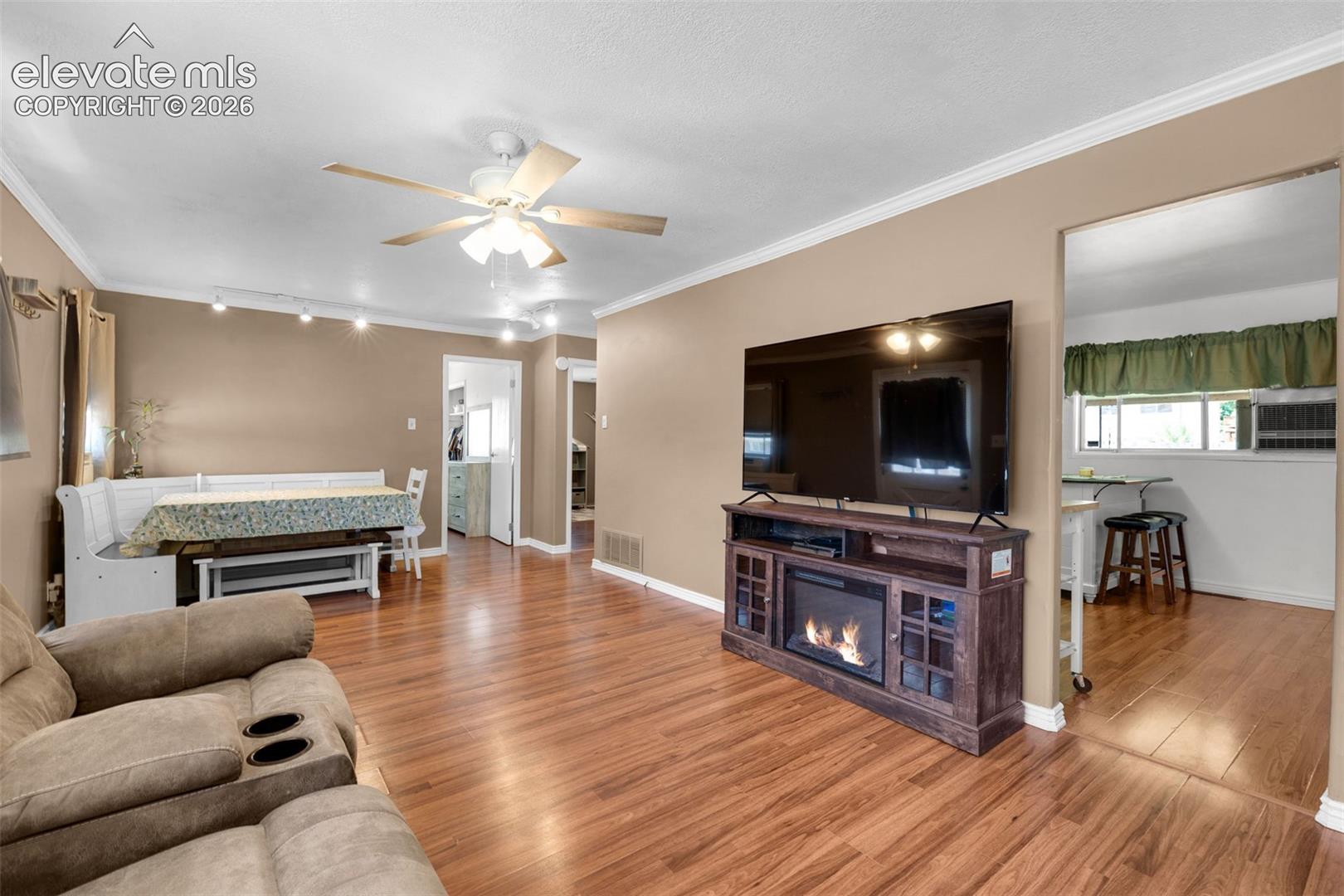Listing photo 4 for 69 Hanson Lane