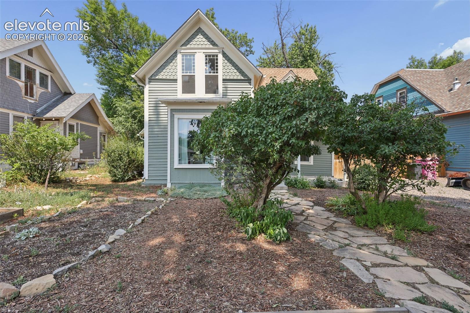 Listing photo 41 for 1812 W Pikes Peak Avenue
