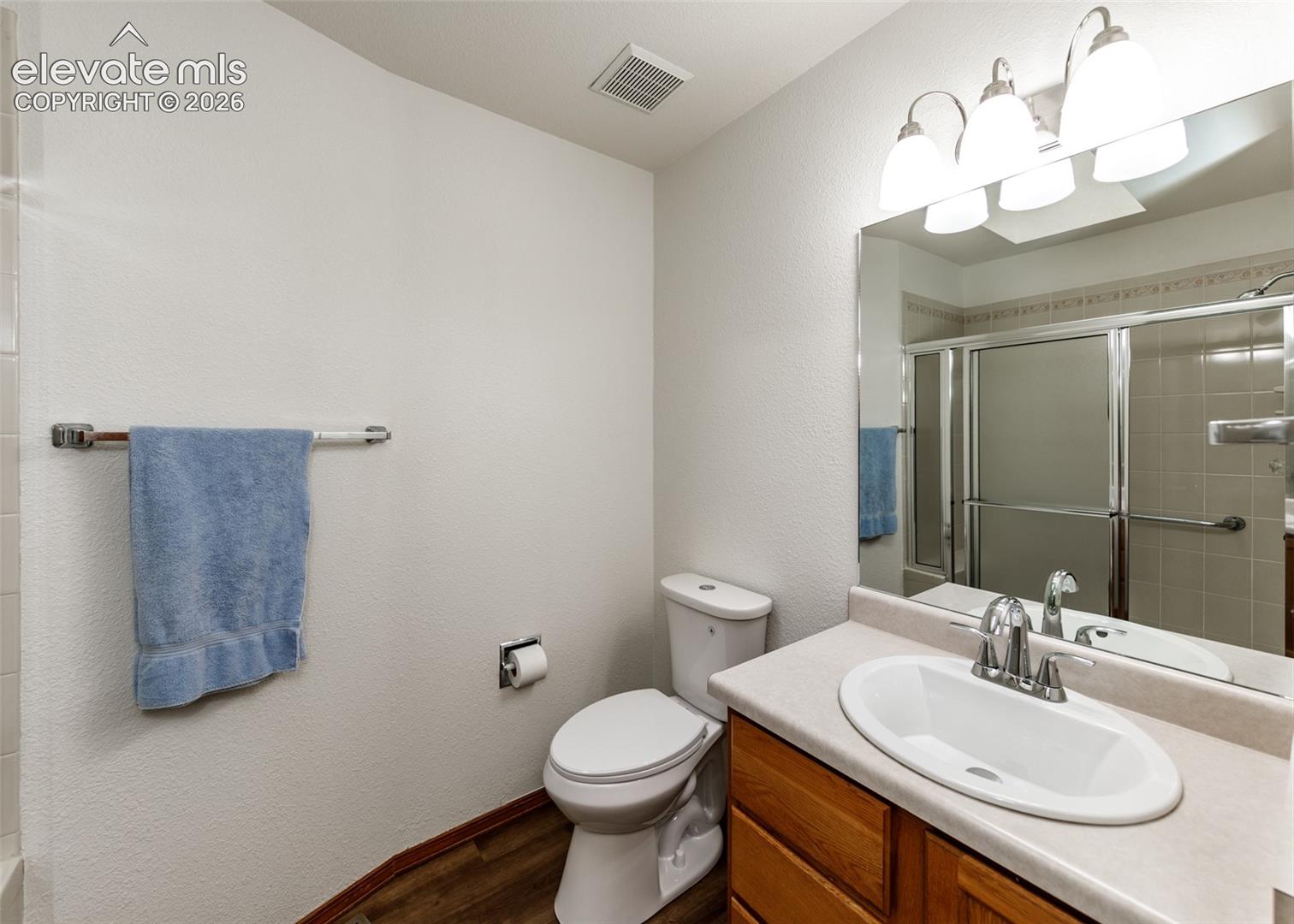 Listing photo 18 for 8161 Scarborough Drive