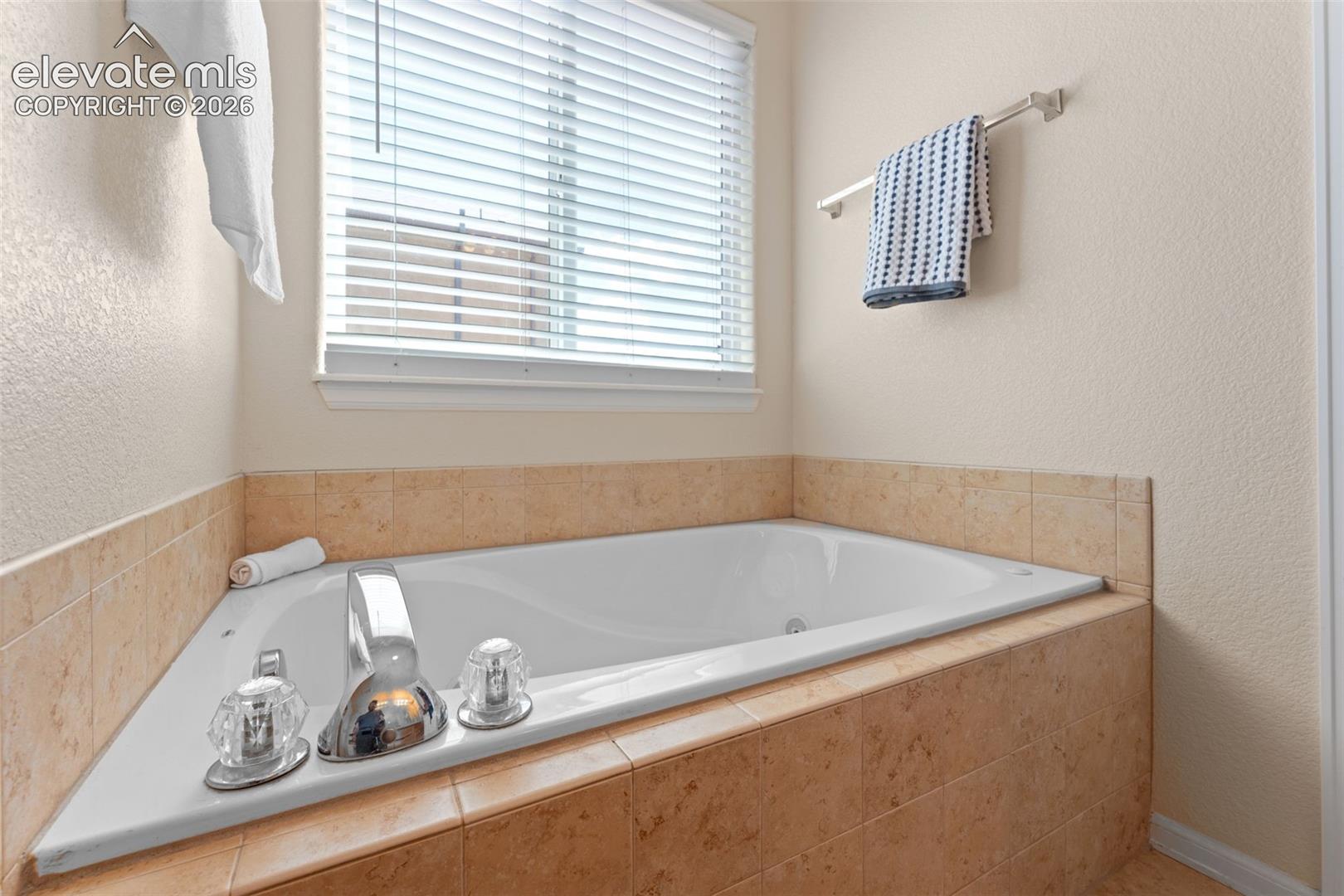 Listing photo 21 for 12407 Mount Bross Place