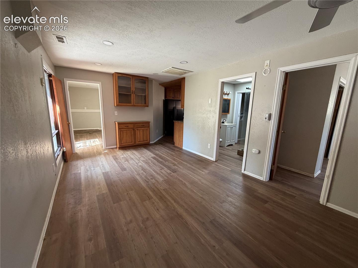 Listing photo 3 for 124 Trout Creek Drive