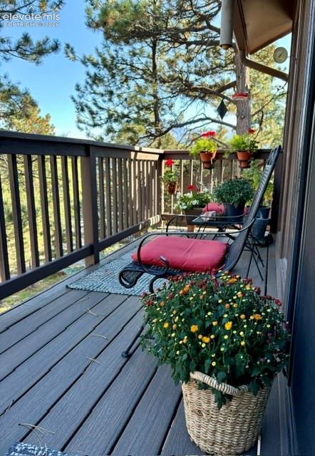 Listing photo 13 for 540 Greenway Court