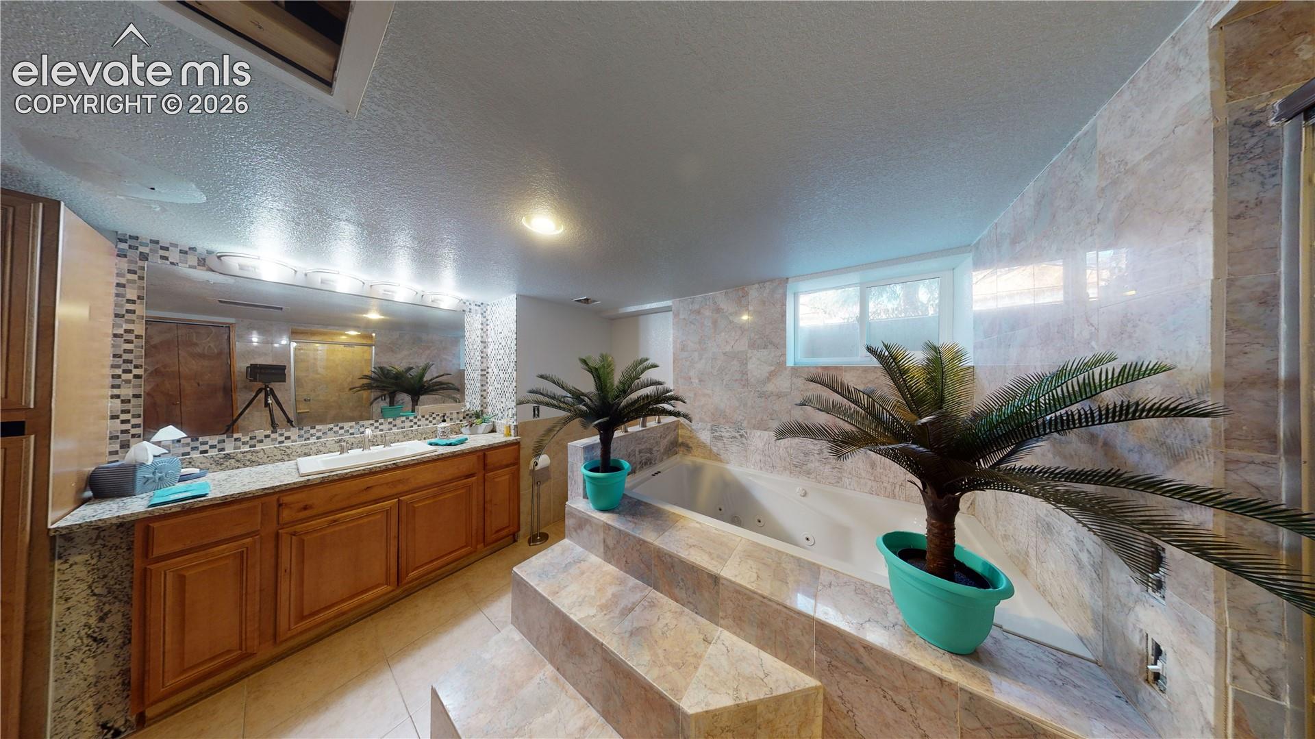 Listing photo 50 for 4180 S Monaco Parkway