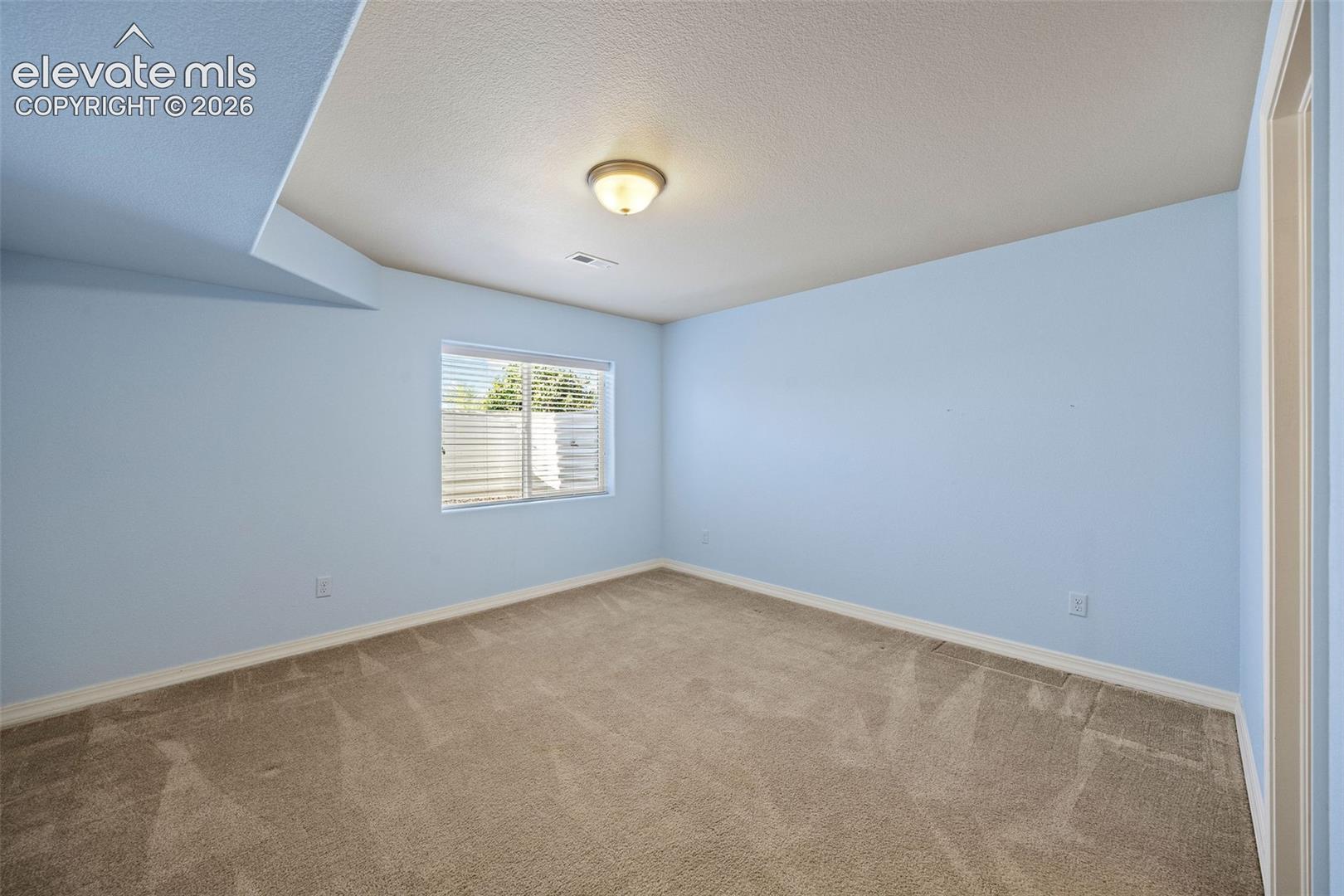 Listing photo 32 for 11386 San Luis Peak Way