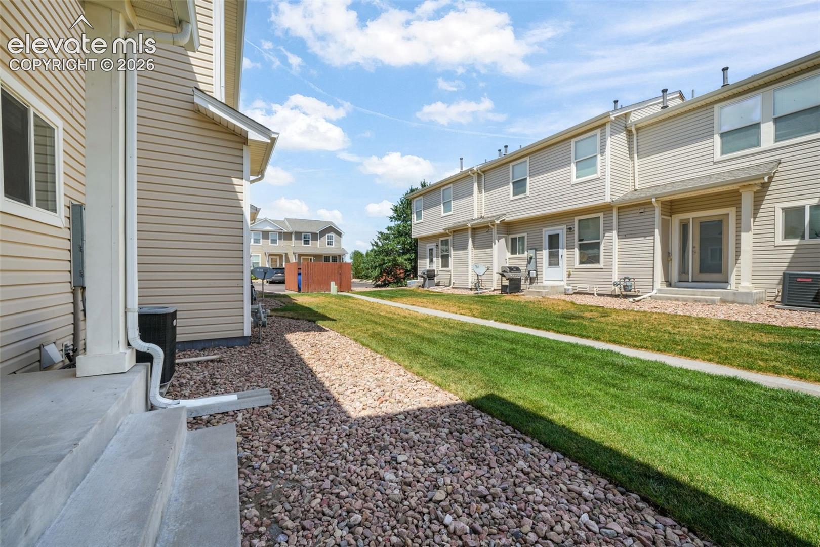 Listing photo 43 for 10513 Wells Point