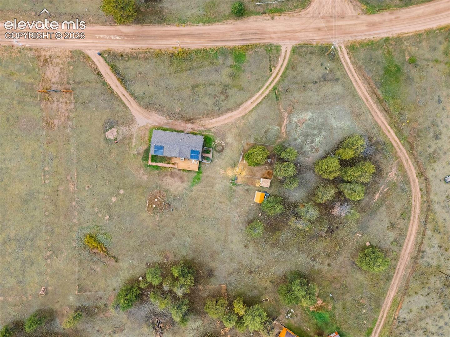 Listing photo 24 for 464 Hackamore Drive