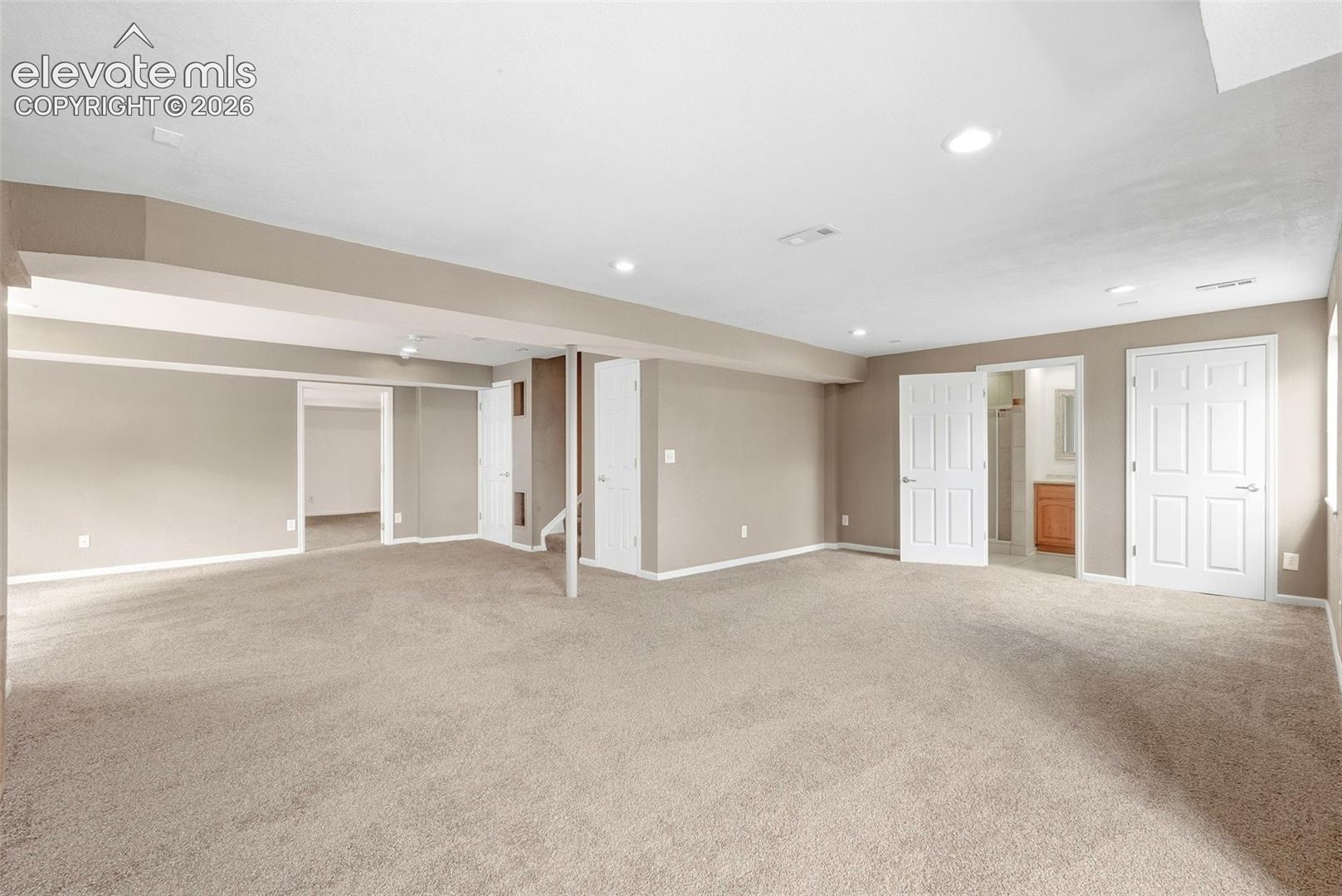 Listing photo 42 for 8931 Oakmont Road