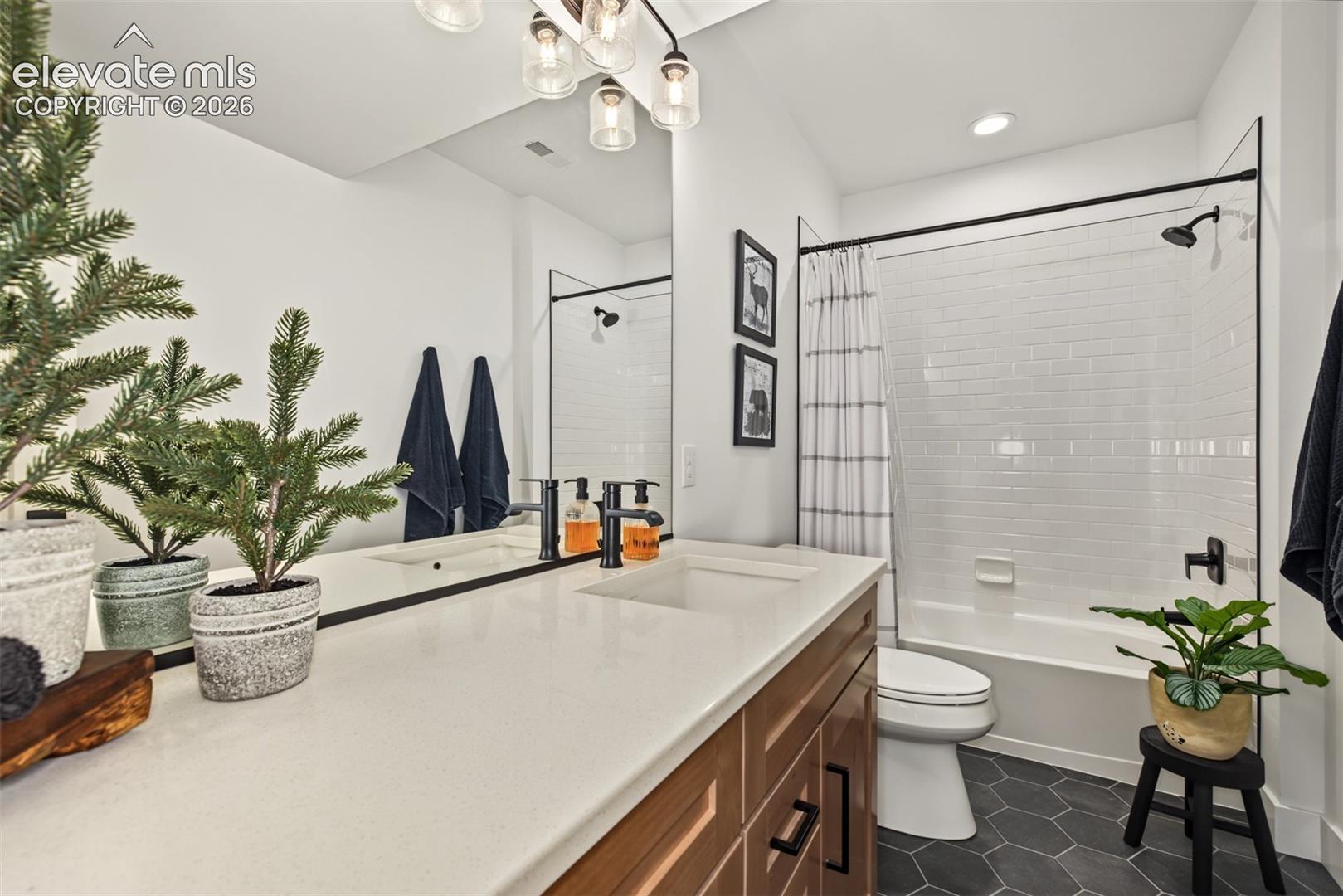 Listing photo 40 for 16349 Treetop Glory Court