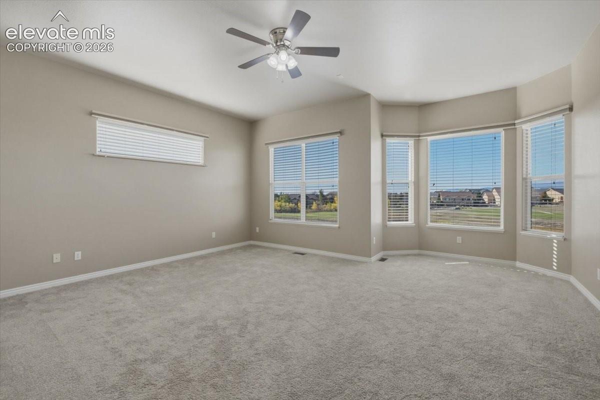 Listing photo 23 for 10862 Torreys Peak Way