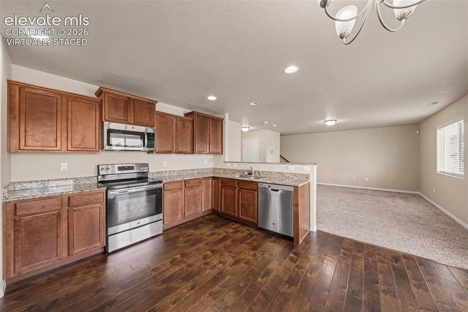 Listing photo 10 for 7444 Primavera Lane
