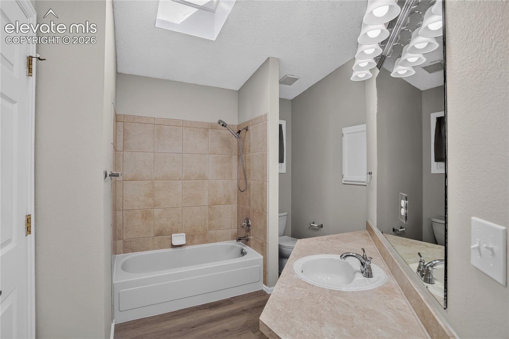 Listing photo 28 for 2932 Camino Cielo Court