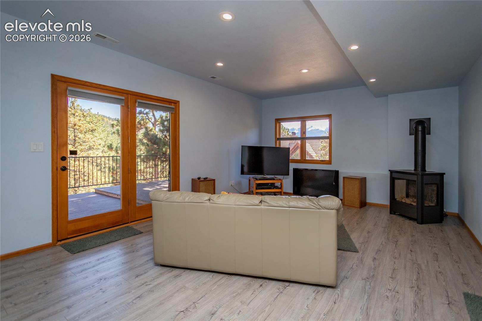 Listing photo 23 for 1325 Kings Crown Road