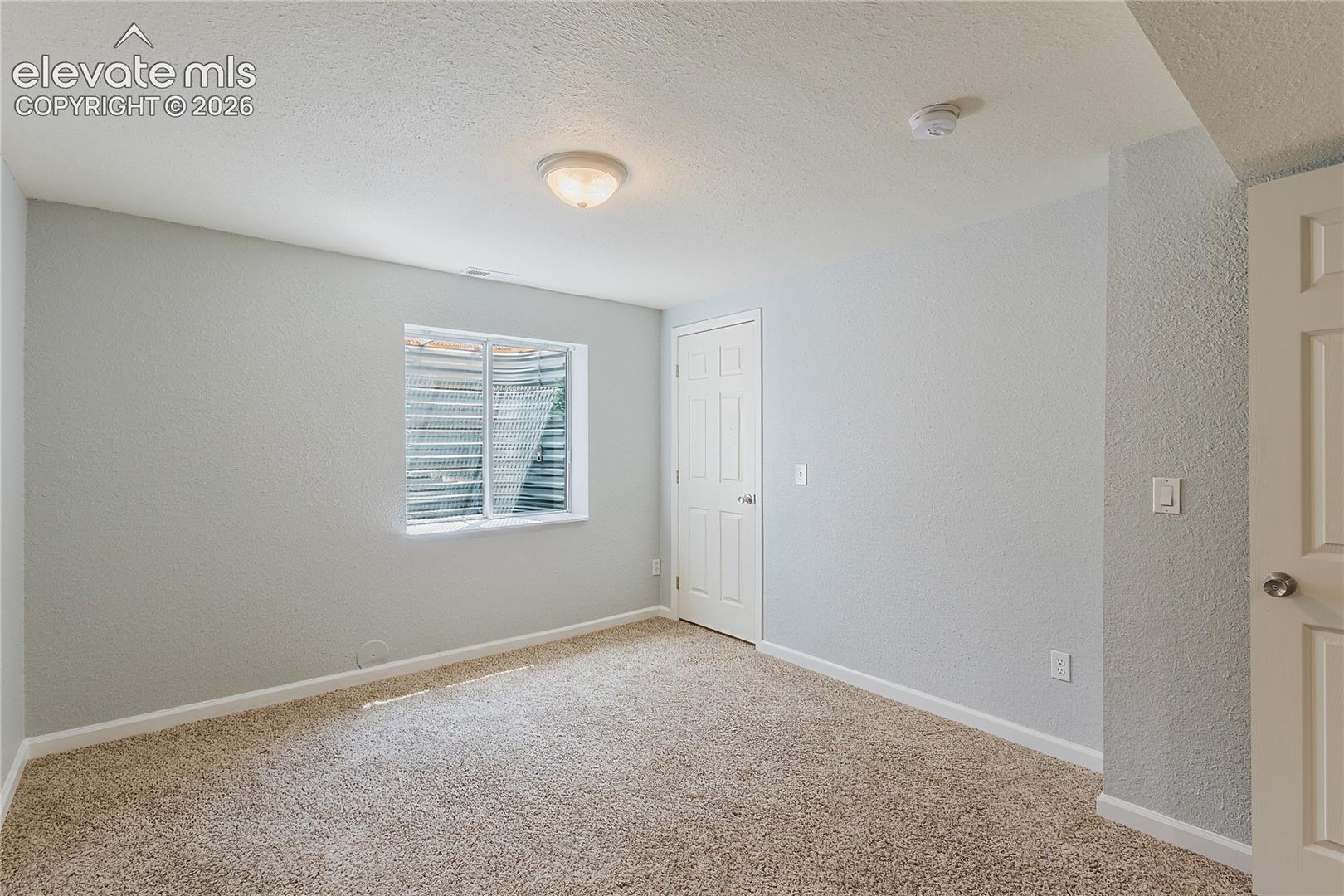 Listing photo 17 for 4860 Seton Place