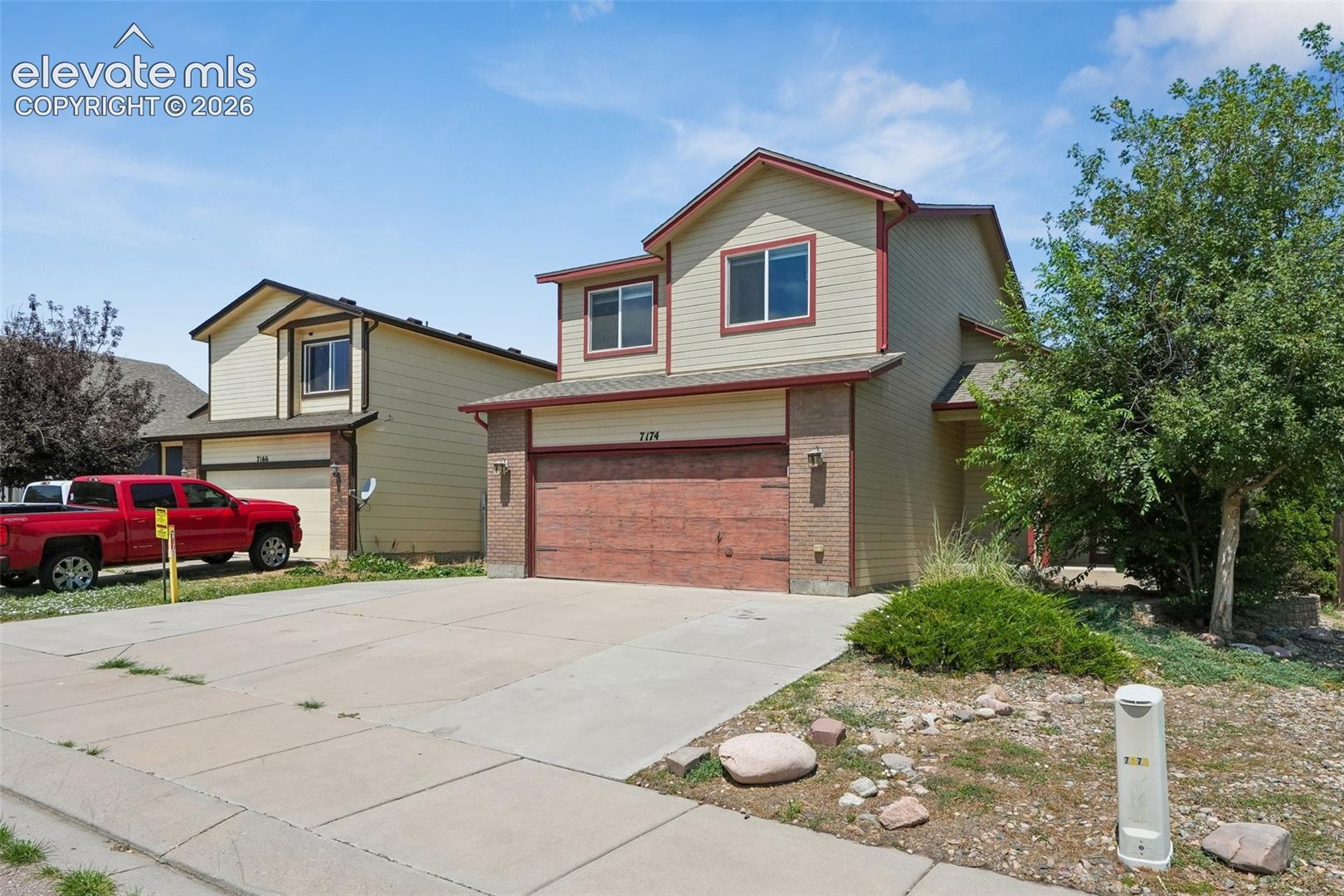 Listing photo 5 for 7174 Araia Drive
