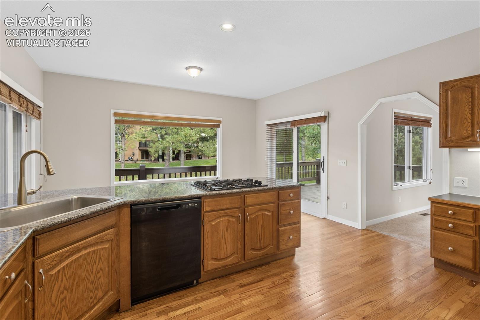 Listing photo 11 for 19975 Doewood Drive