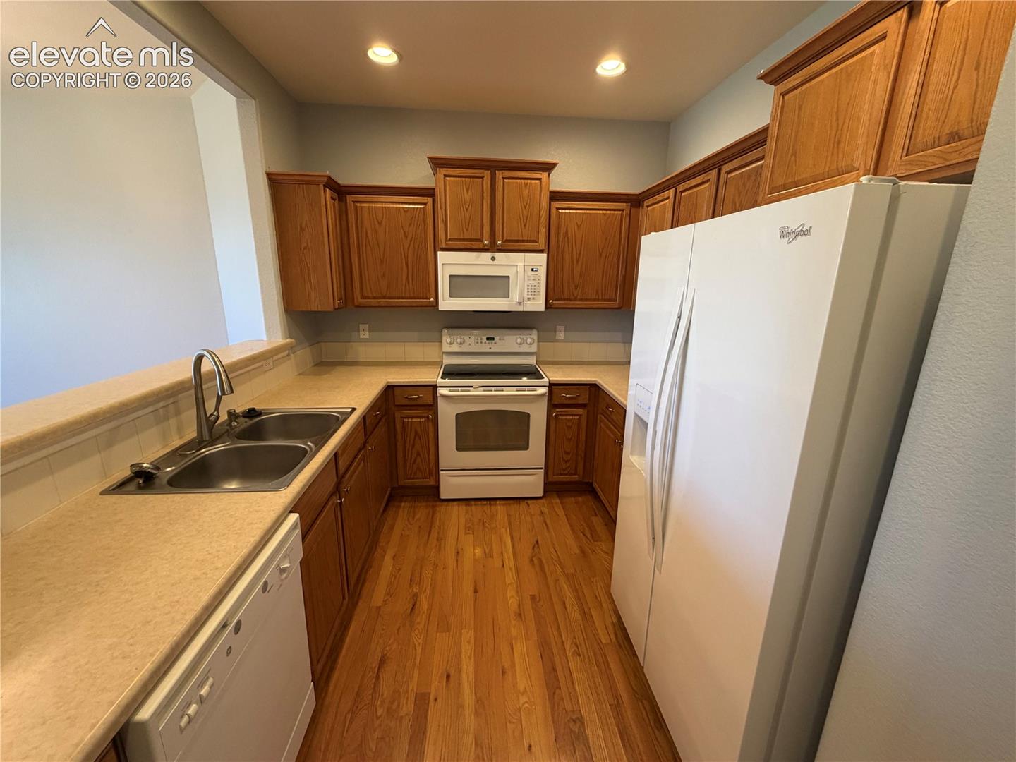 Listing photo 3 for 1287 Walters Point