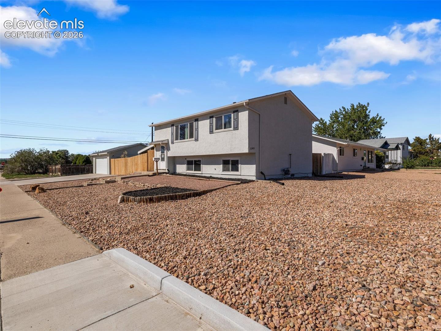 Listing photo 5 for 2303 Cheyenne Avenue