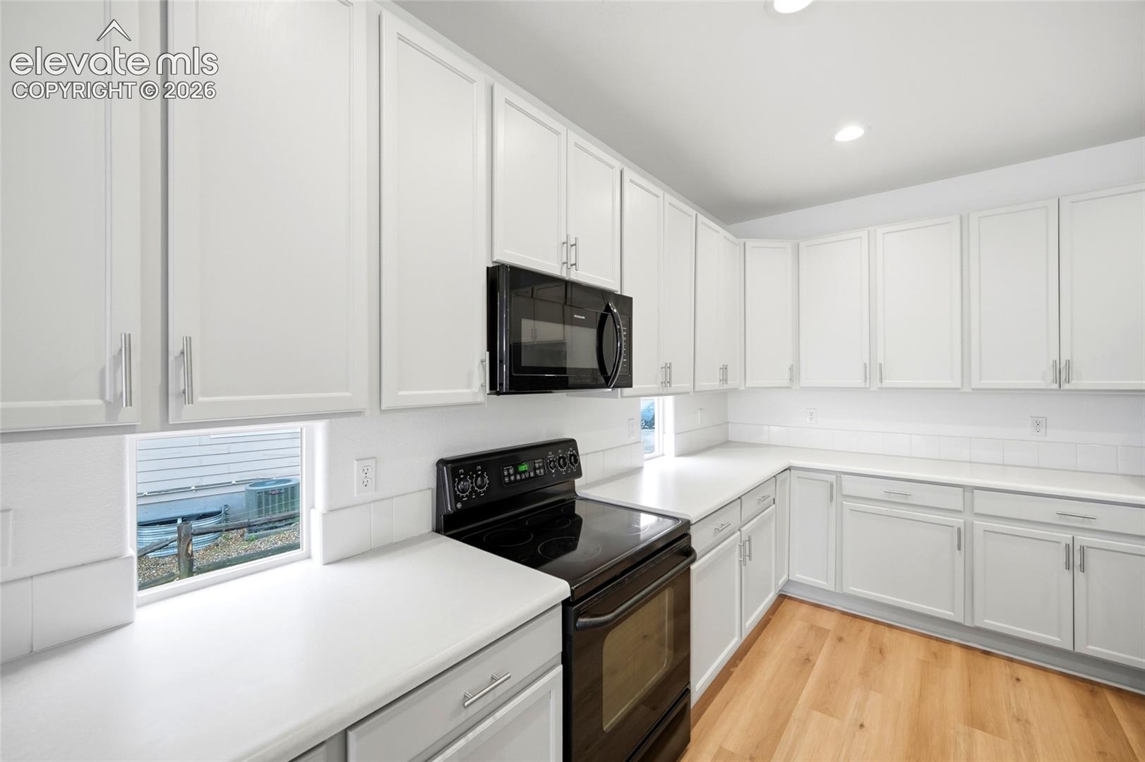 Listing photo 14 for 12354 Pine Valley Circle