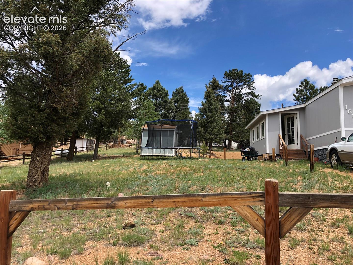 169 Daisy Street, photo 3