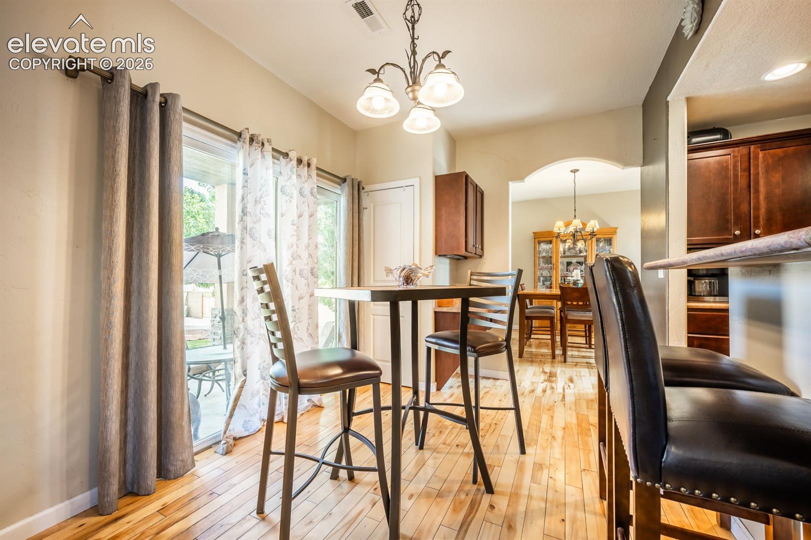Listing photo 12 for 5078 Hummingbird Court
