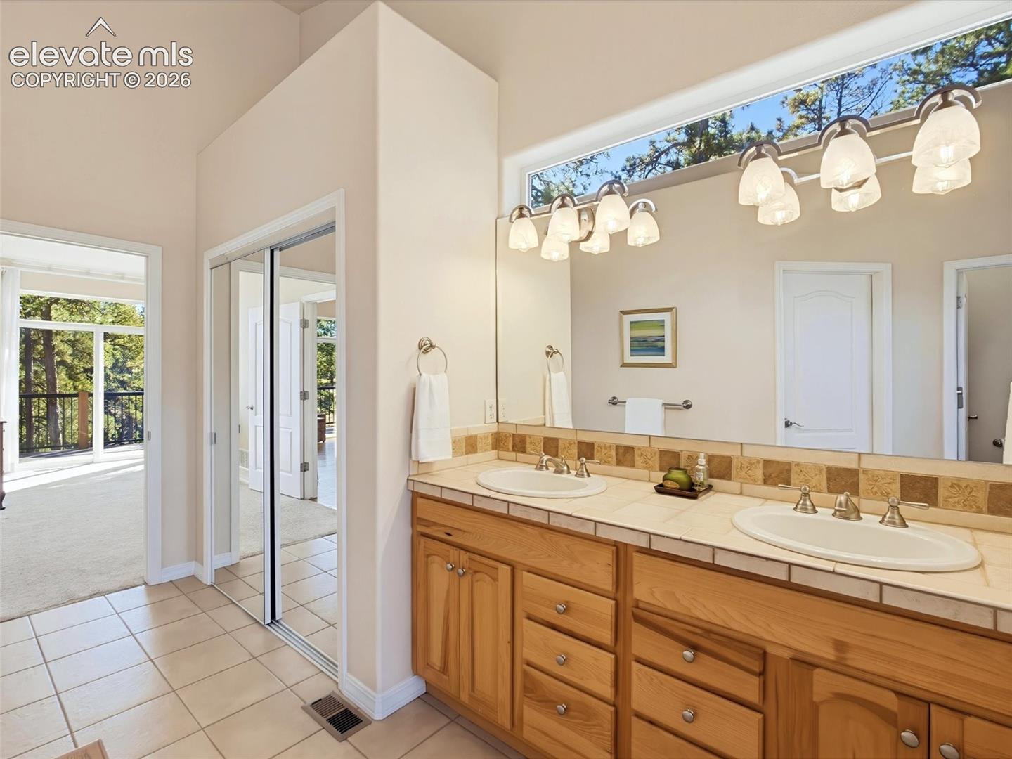 Listing photo 25 for 18065 Cumbres Road