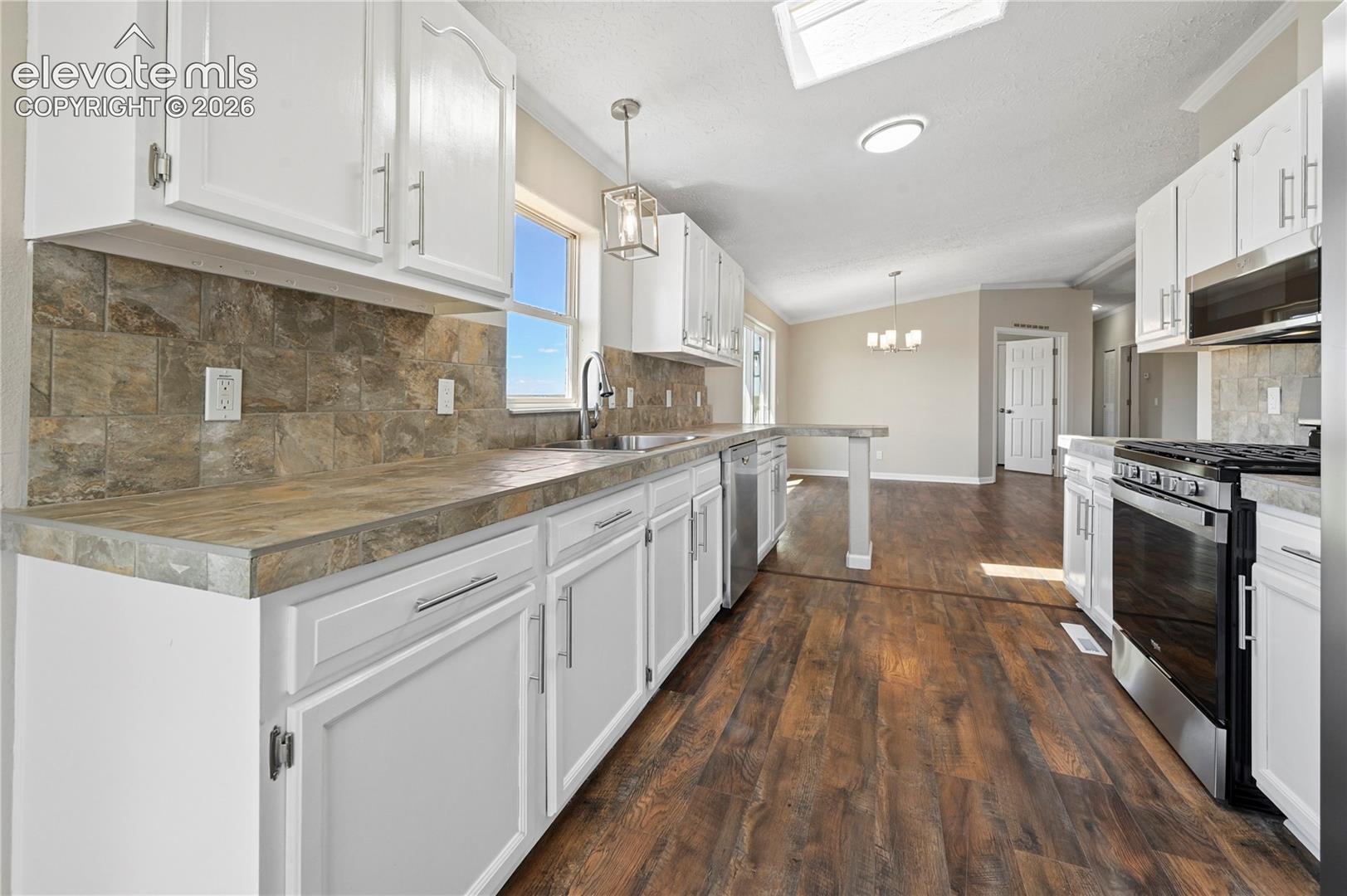 Listing photo 11 for 36680 E Ramah Road
