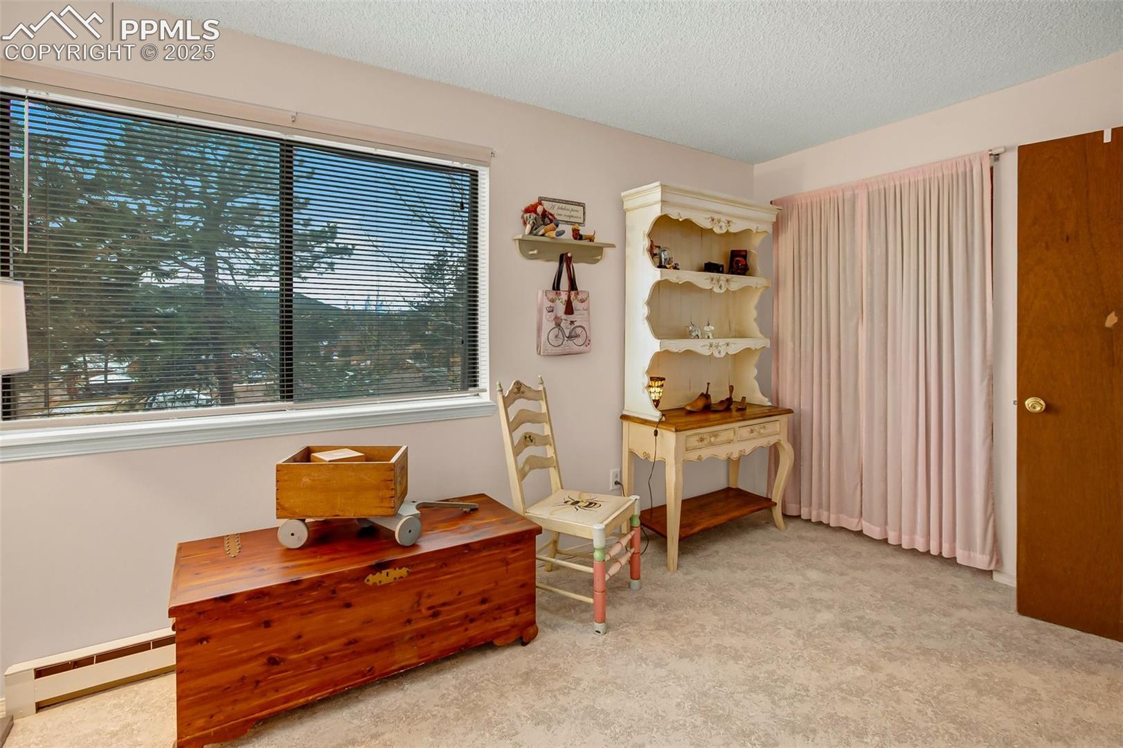 Listing photo 26 for 560 Manor Court A
