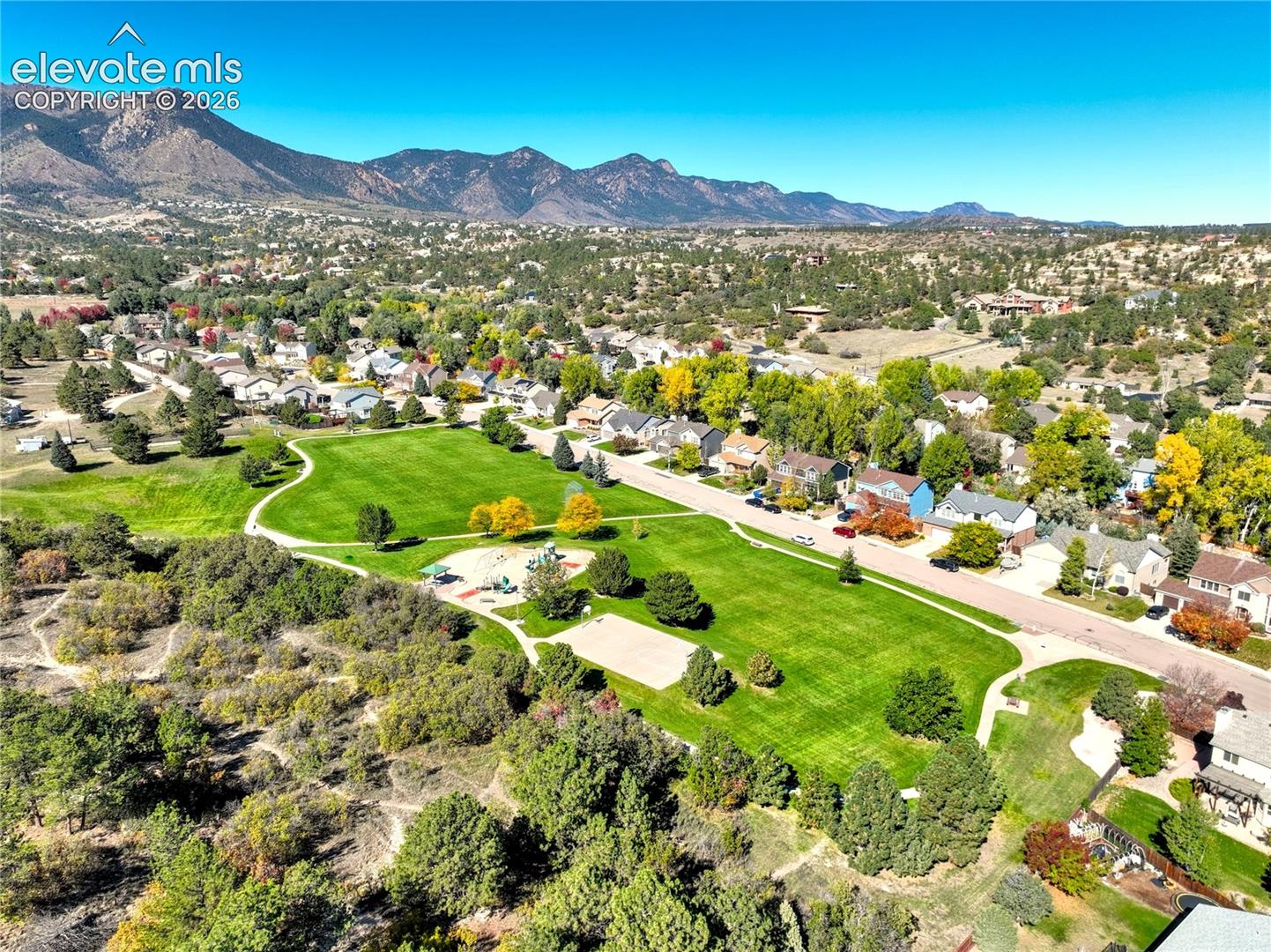 Listing photo 45 for 7215 Suntide Place