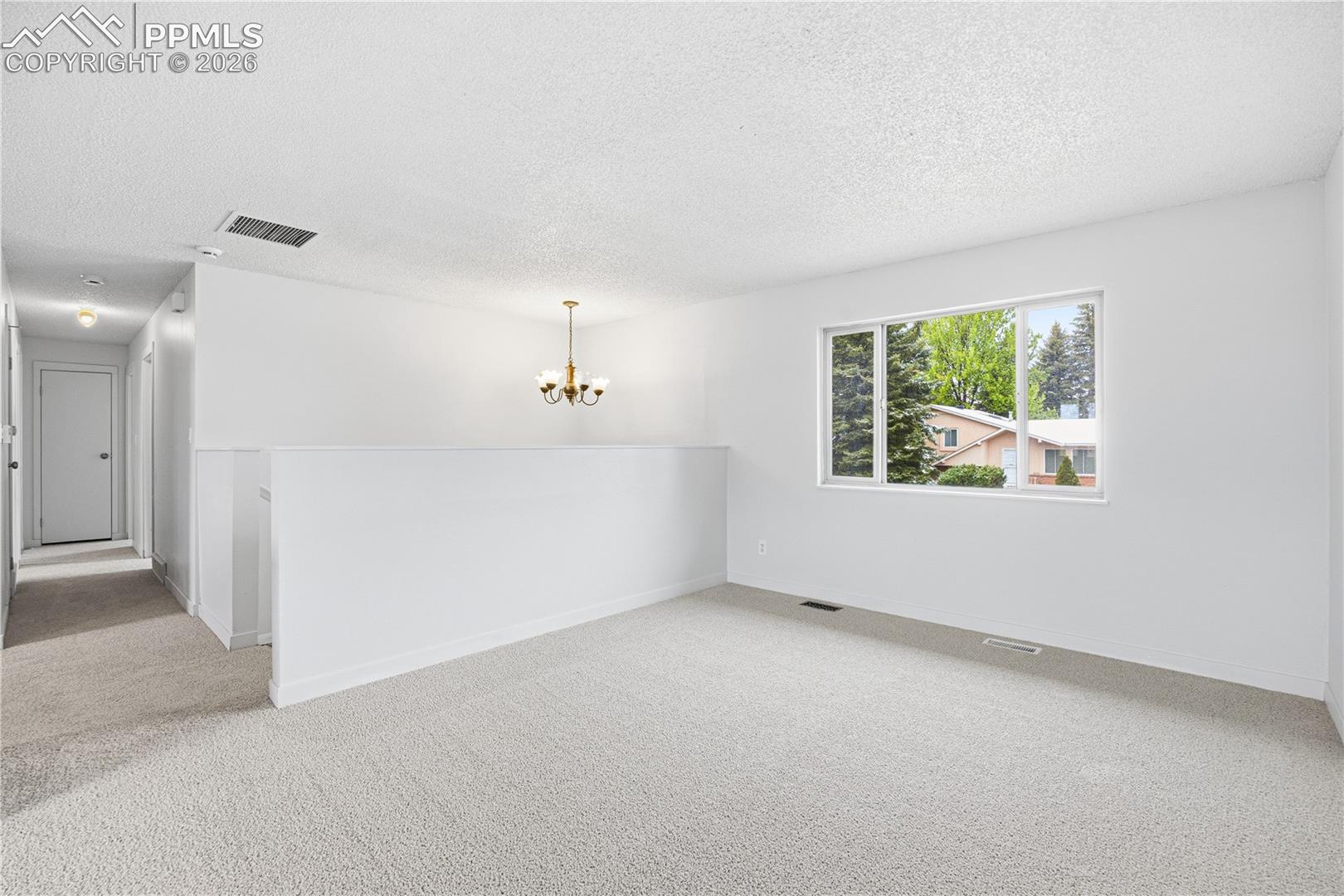 Listing photo 11 for 7165 Stowe Circle