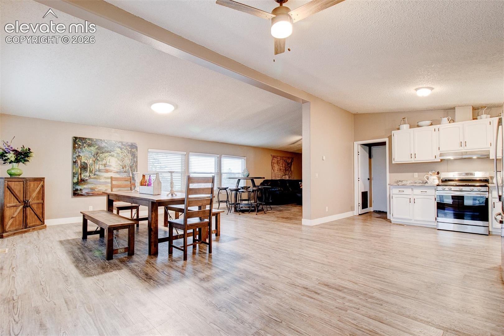 Listing photo 3 for 30255 Antioch Road