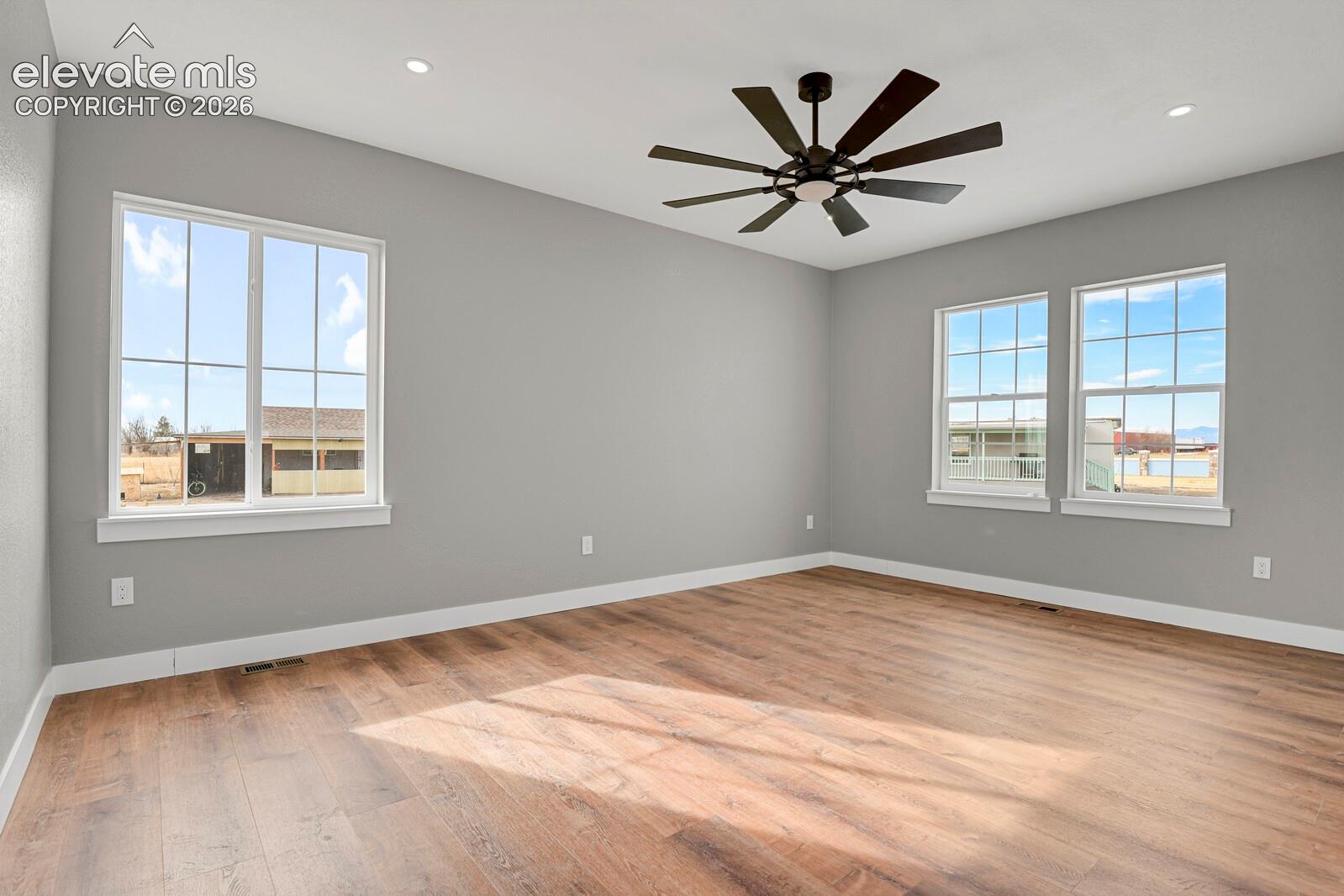 Listing photo 21 for 2015 N Ellicott Highway