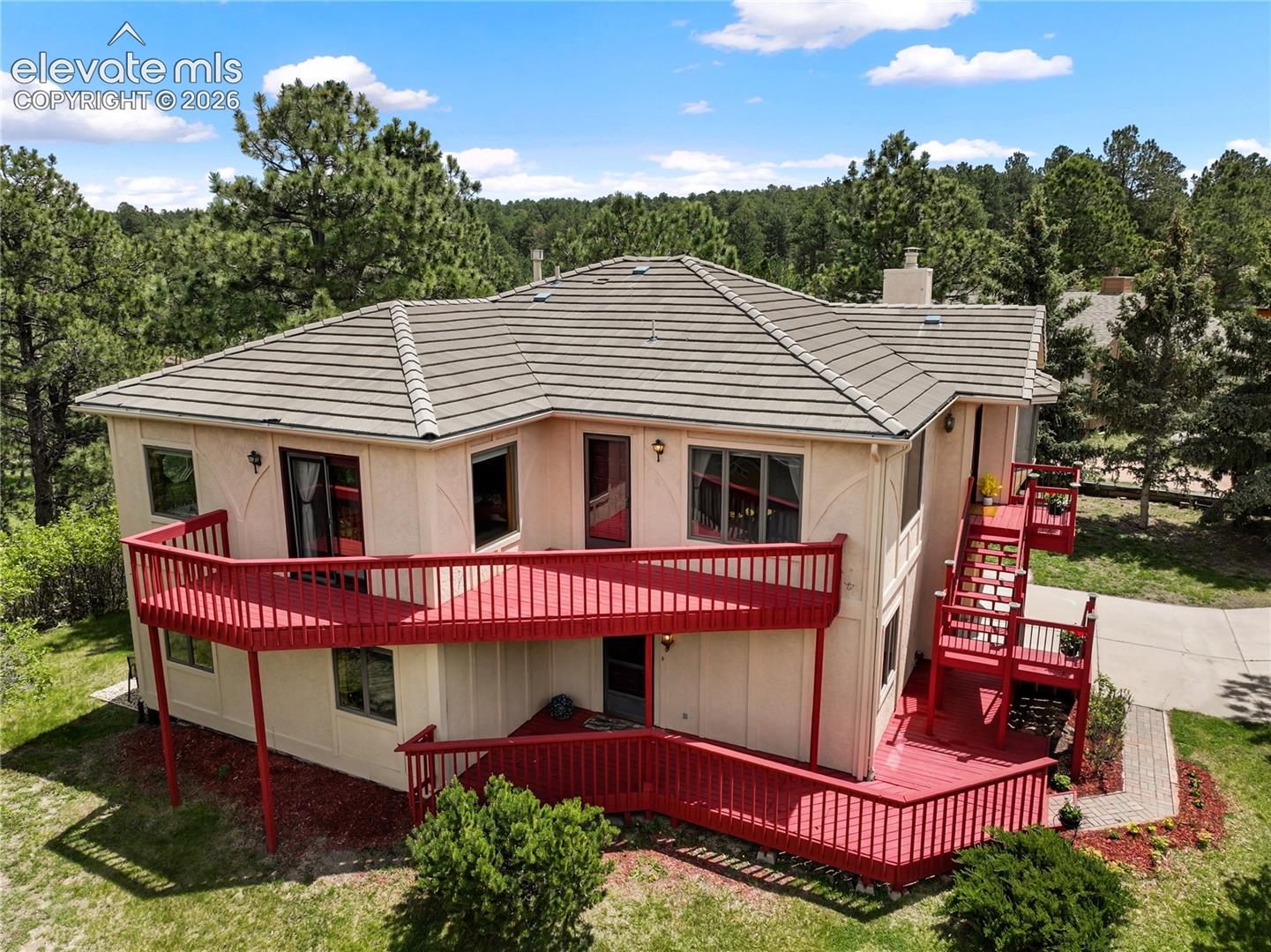 Listing photo 3 for 1400 Catamaran Lane