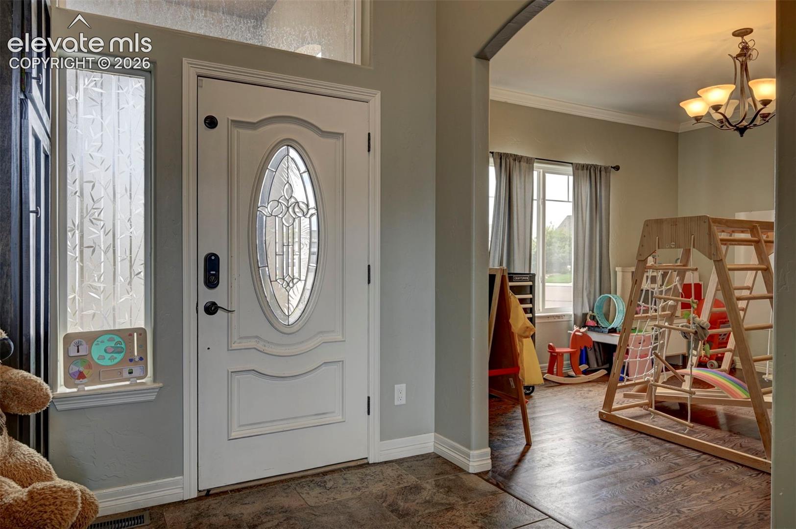 Listing photo 4 for 10249 Mt Lincoln Drive