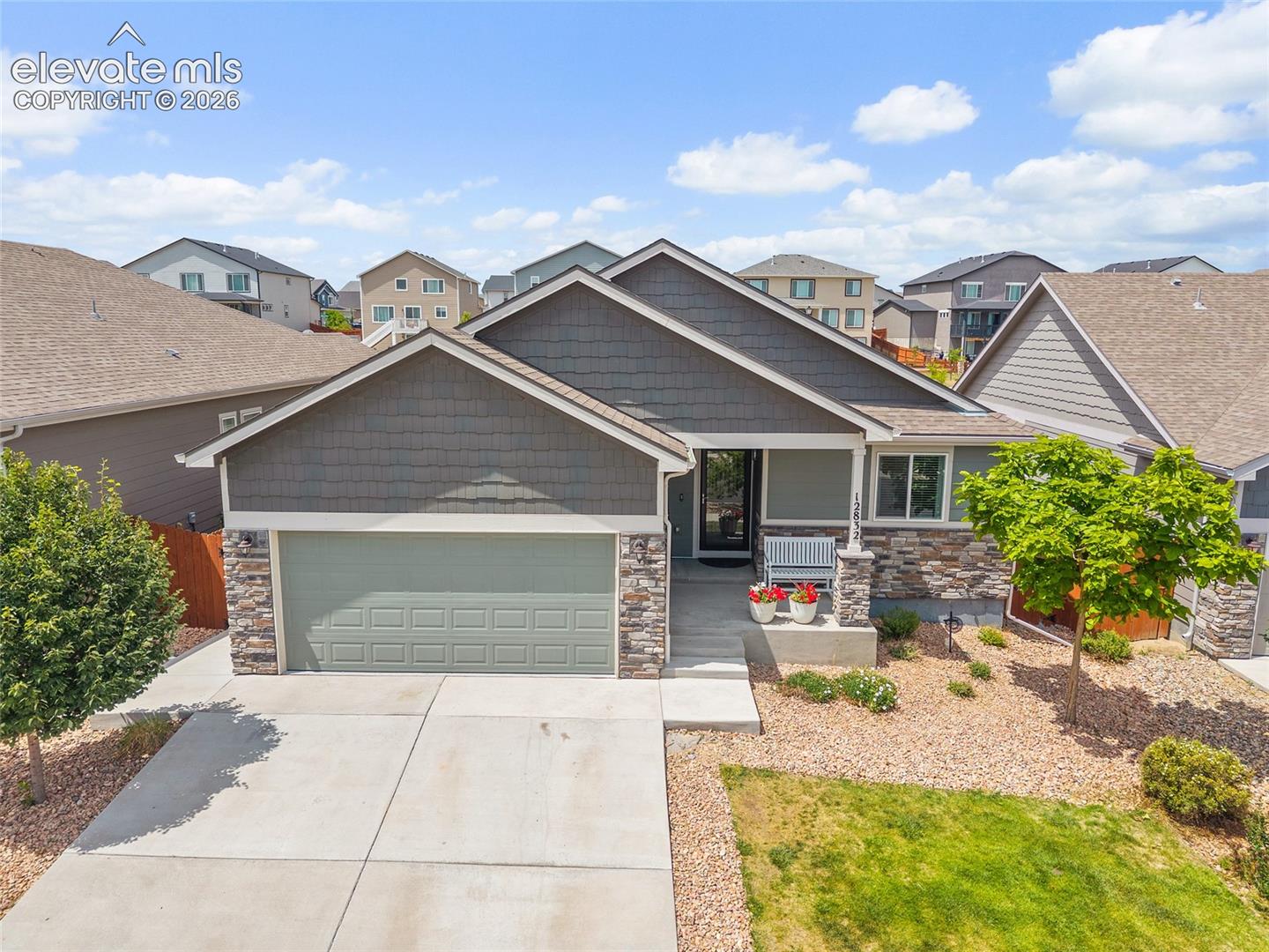 Listing photo 45 for 12832 Scenic Walk Drive