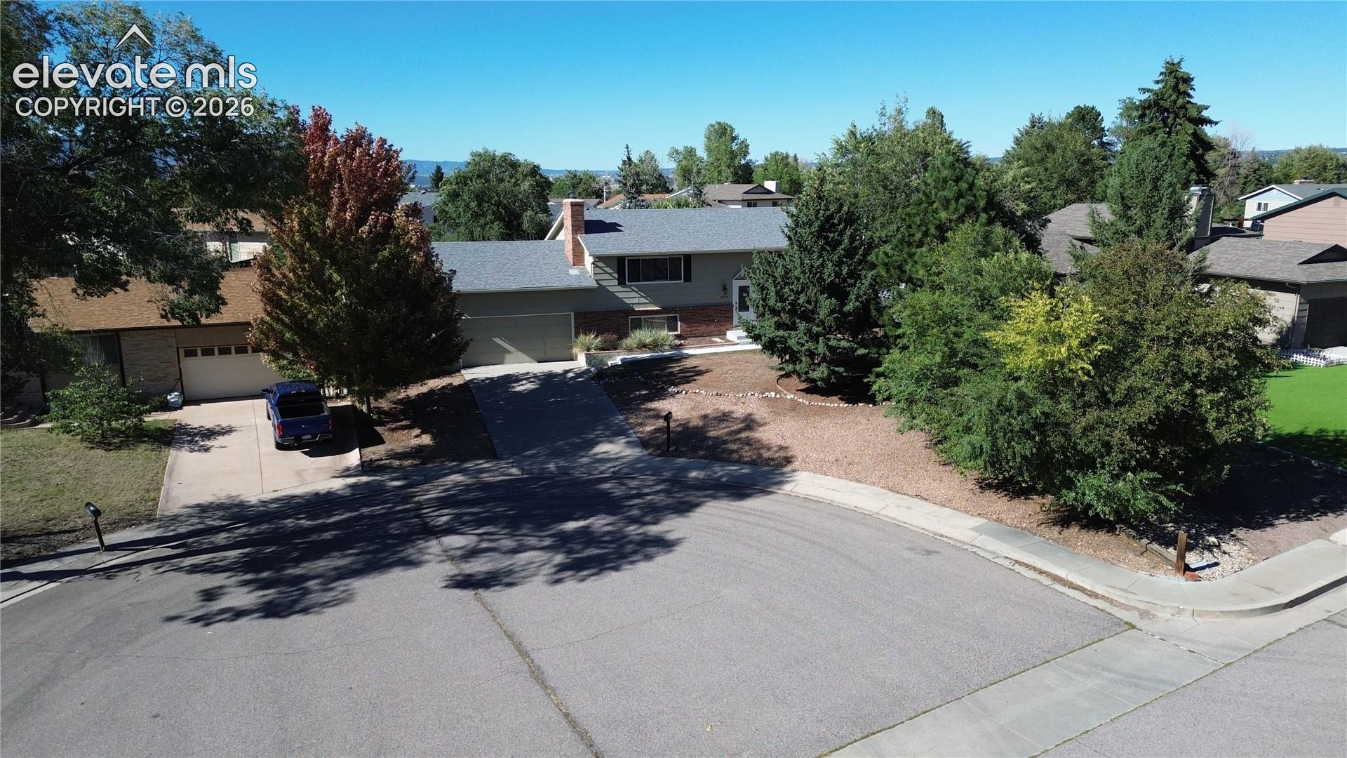 Listing photo 2 for 6074 Del Rey Drive