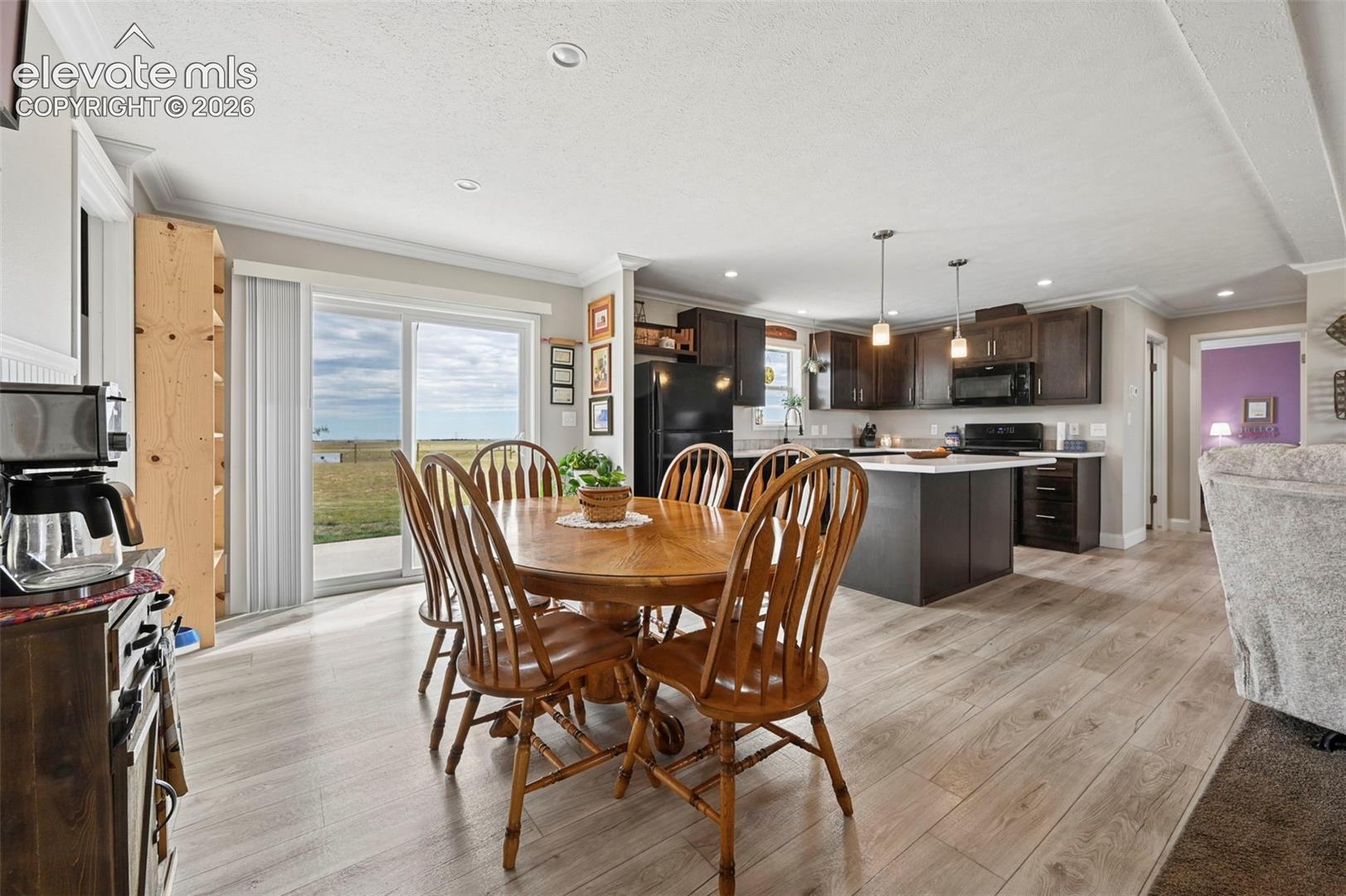 Listing photo 11 for 5717 Sengbeil Road