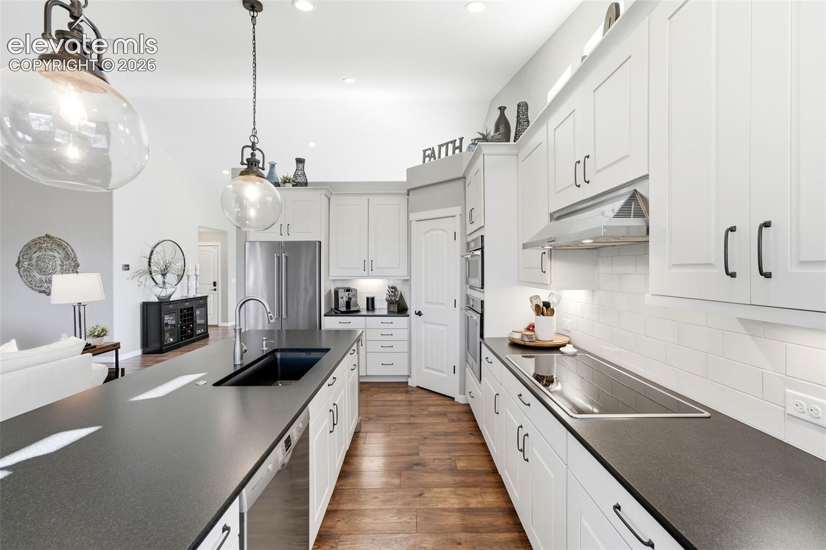 Listing photo 10 for 1386 Catnap Lane