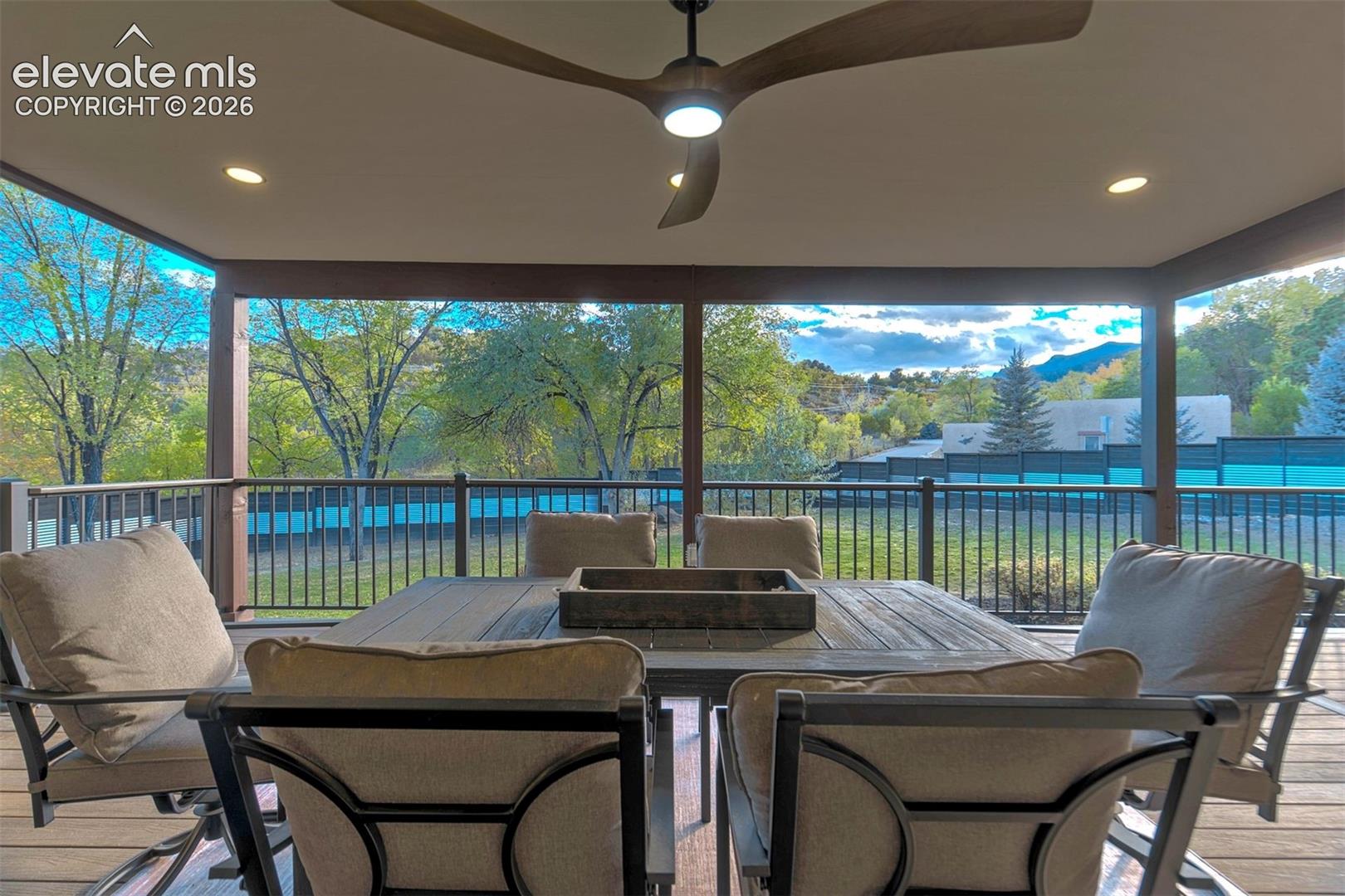 Listing photo 29 for 1825 Parkview Boulevard
