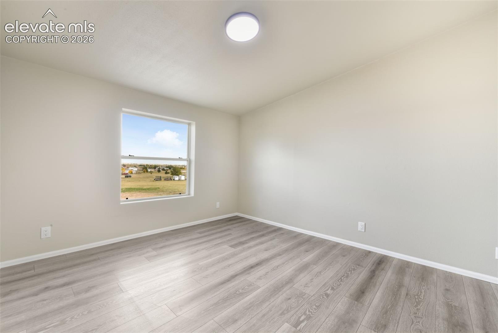 Listing photo 31 for 15054 Pamela Way