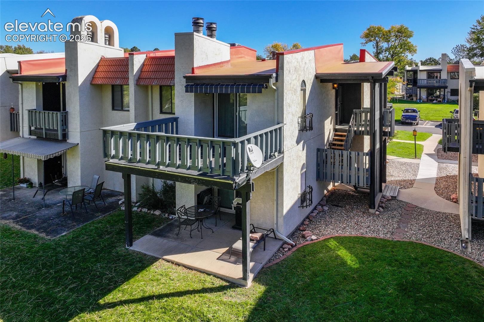 Listing photo 4 for 1062 Fontmore Road C