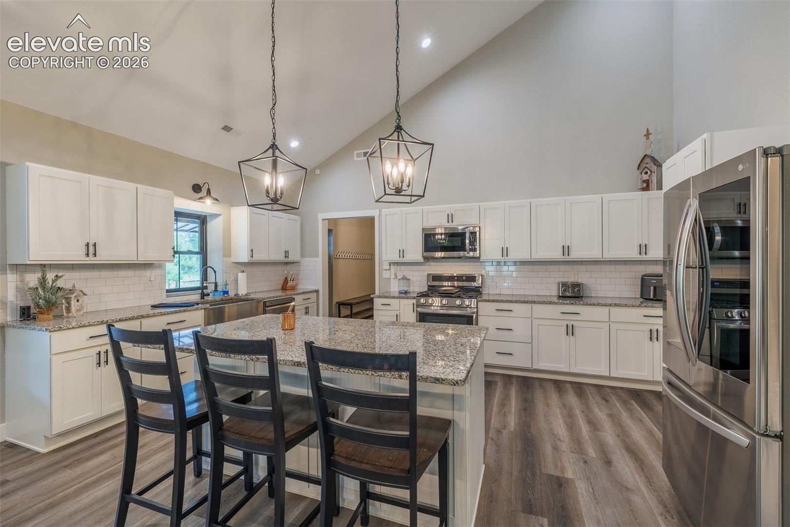 Listing photo 21 for 412 Obsidian Drive