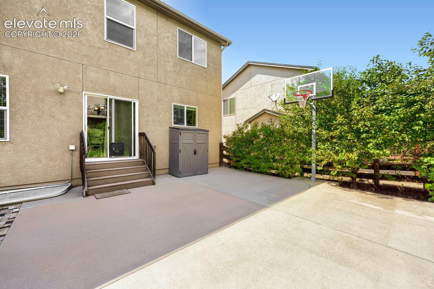 Listing photo 24 for 1586 Lily Lake Drive
