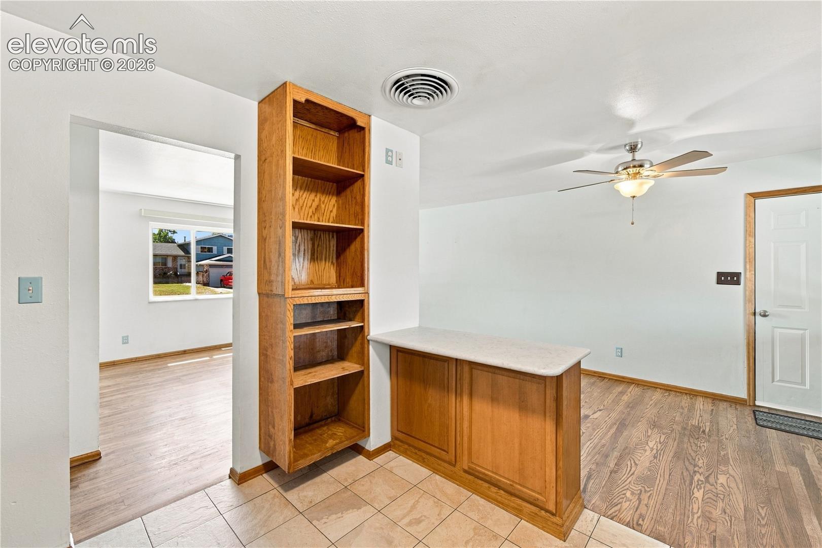 Listing photo 15 for 540 Starlite Drive