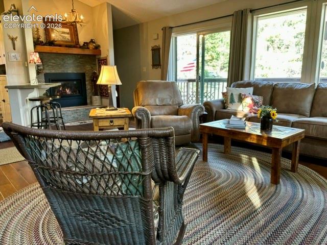 540 Greenway Court, photo 4