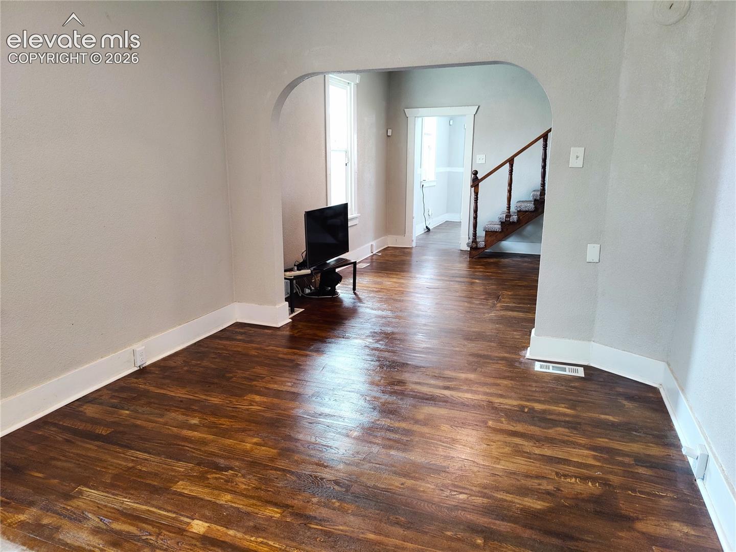 Listing photo 4 for 710 McCulley Avenue