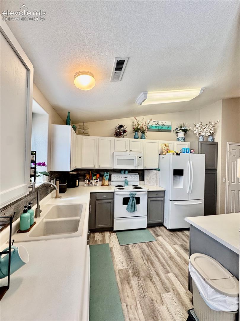 3748 Riviera Grove, photo 8
