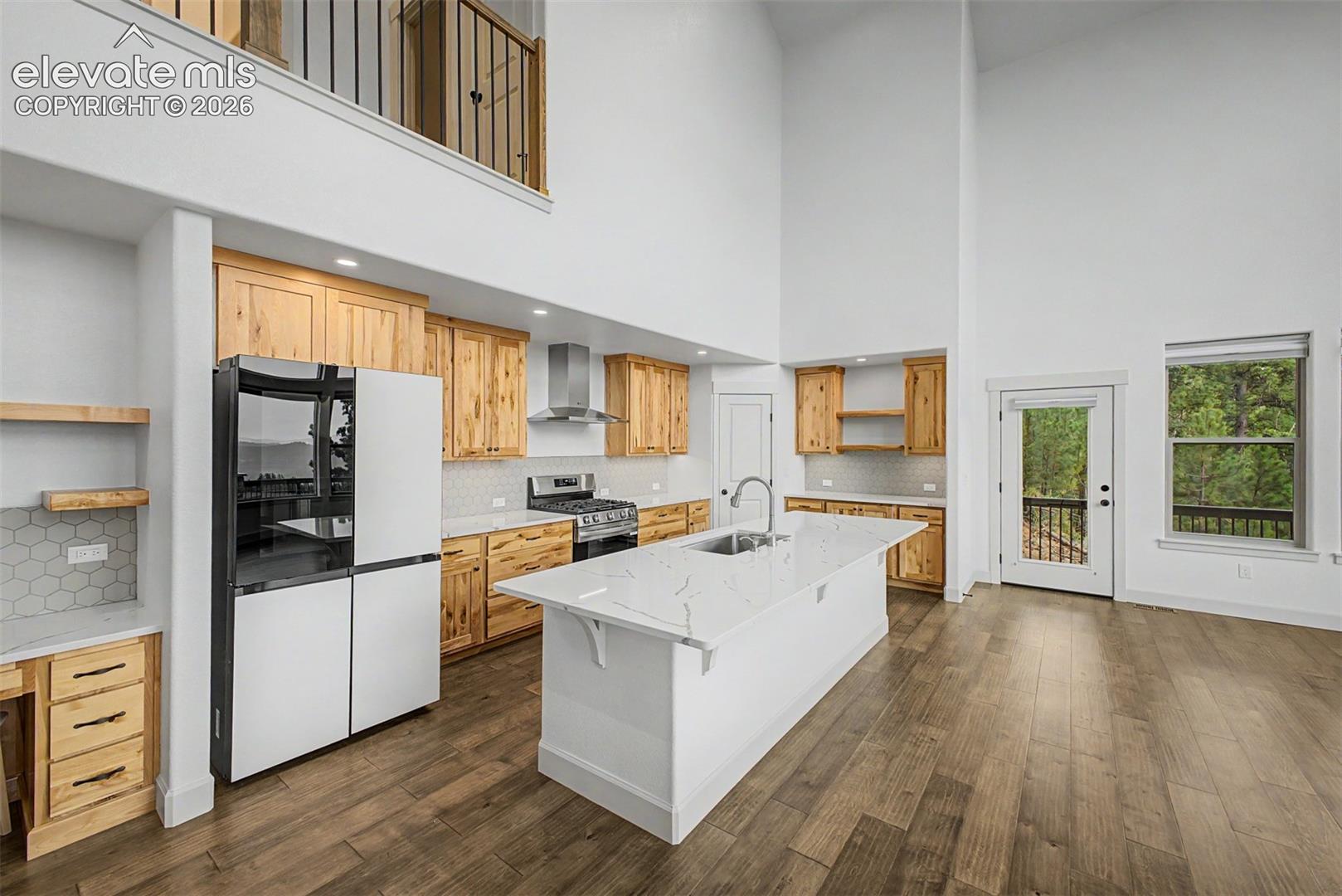 Listing photo 12 for 1015 Locklin Way