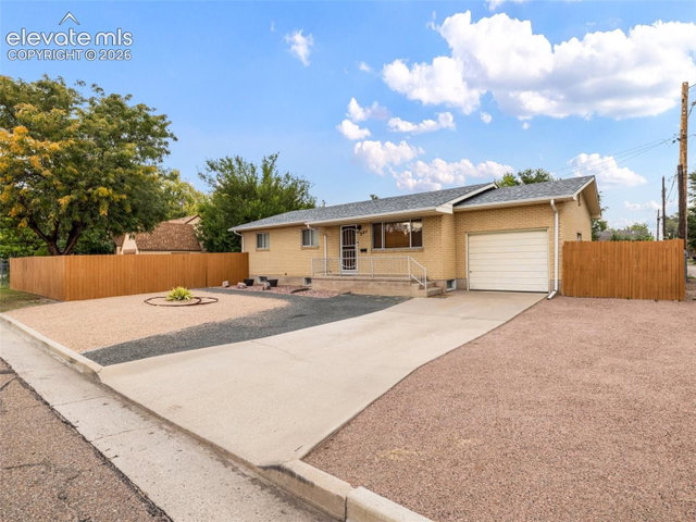 321 W Adams Avenue — listing photo