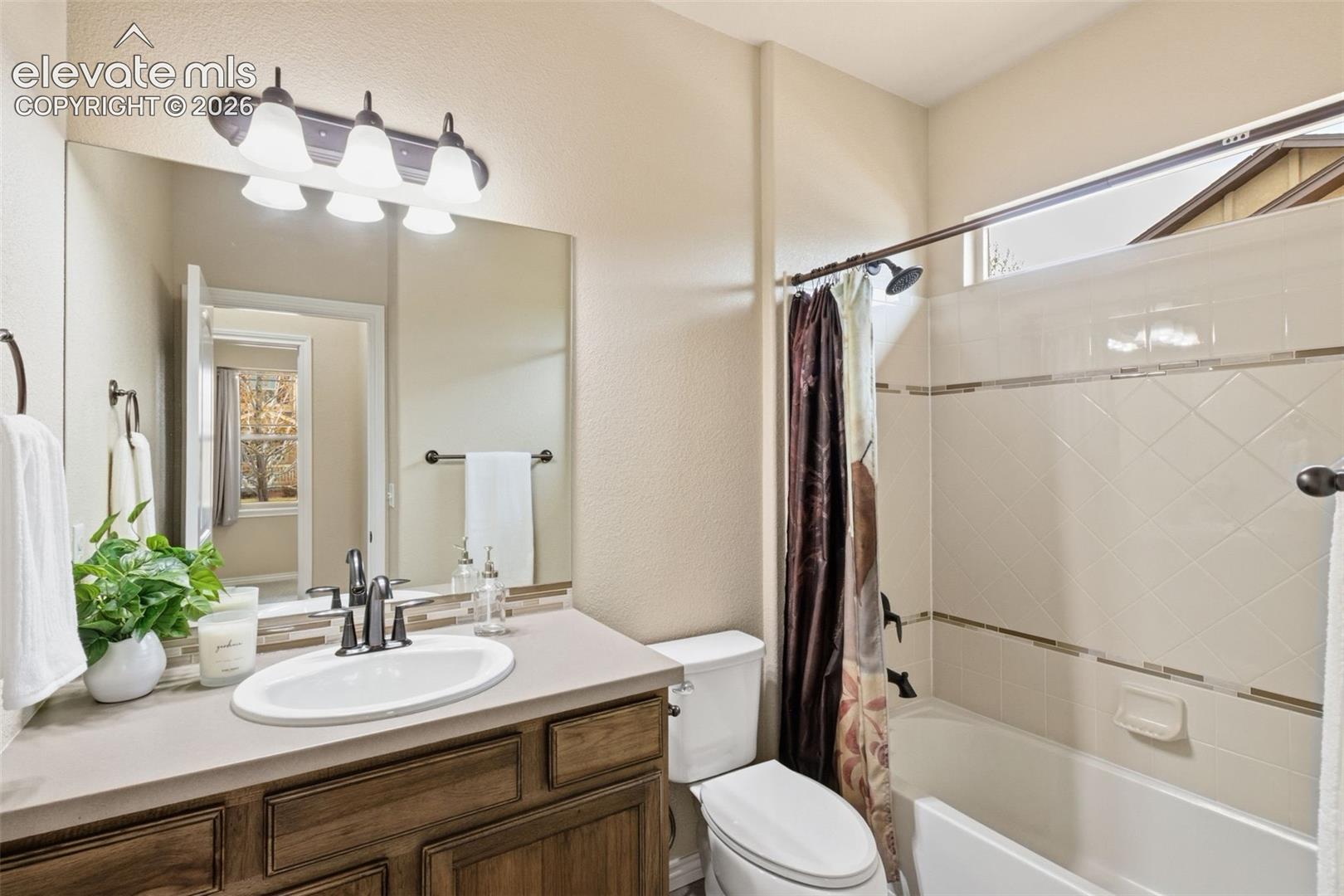 Listing photo 20 for 12637 Chianti Court